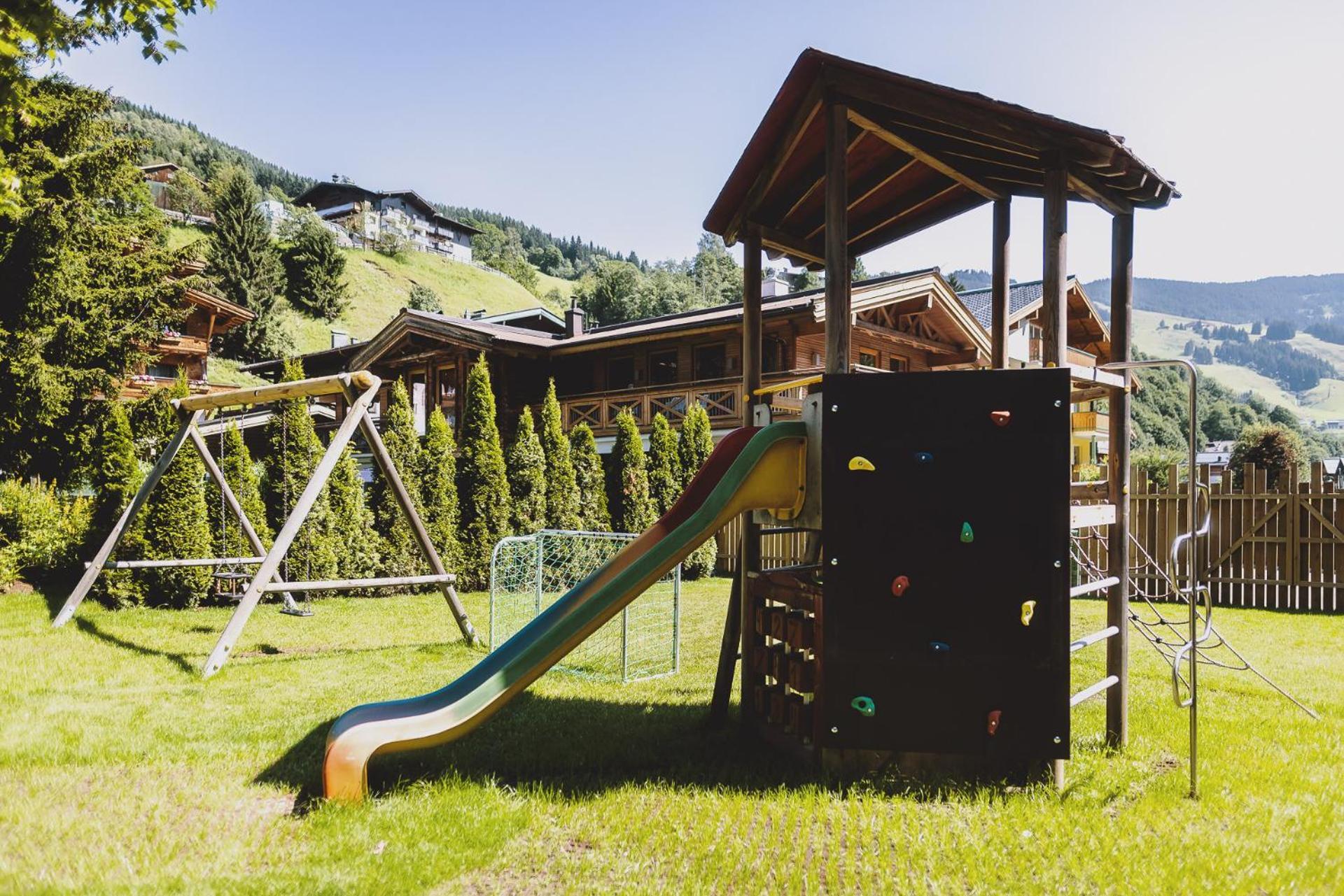 Hotel Die Sonne Saalbach-Hinterglemm Bagian luar foto