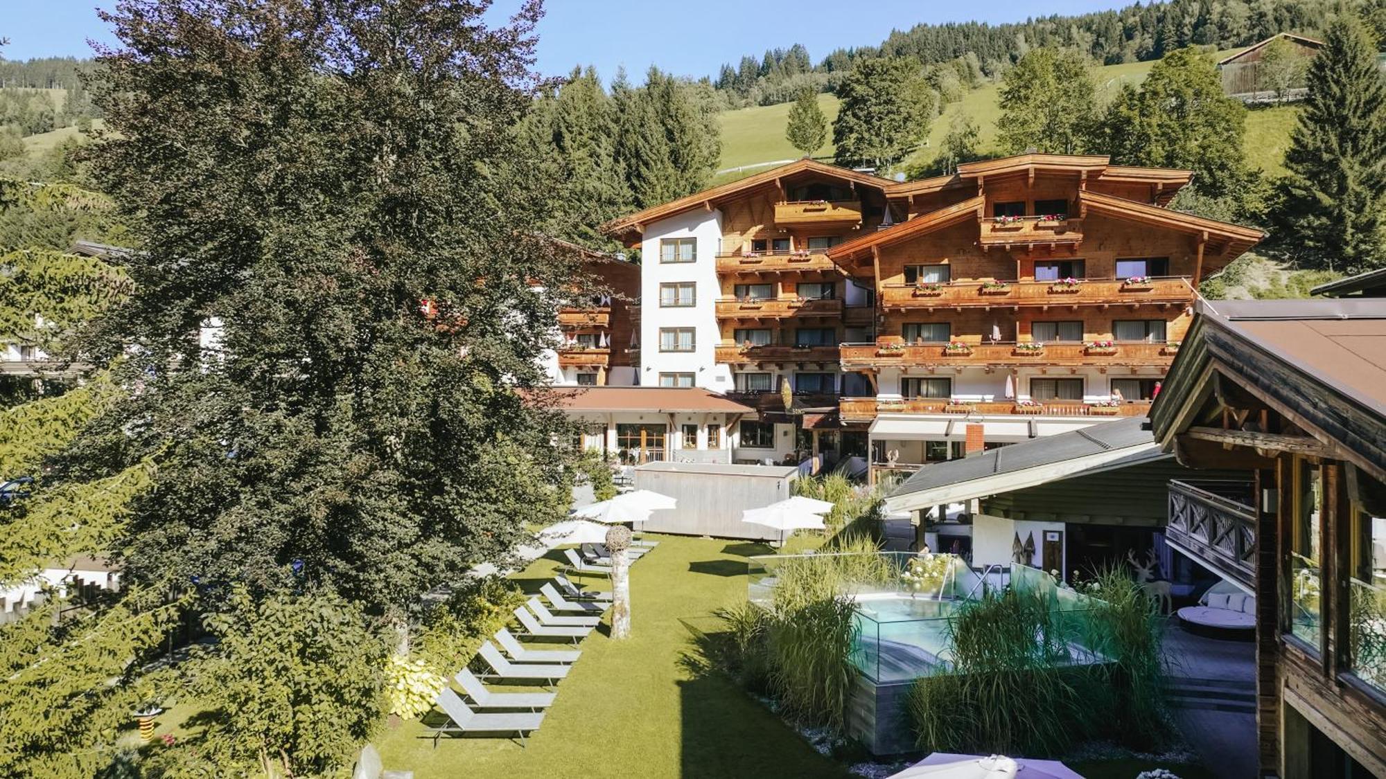 Hotel Die Sonne Saalbach-Hinterglemm Bagian luar foto
